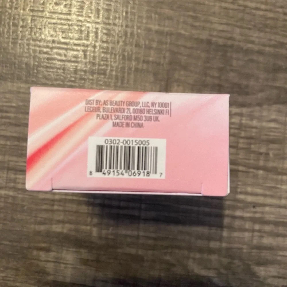 NEW-Mally Beauty - Stress Less Performance Concealer, Medium.